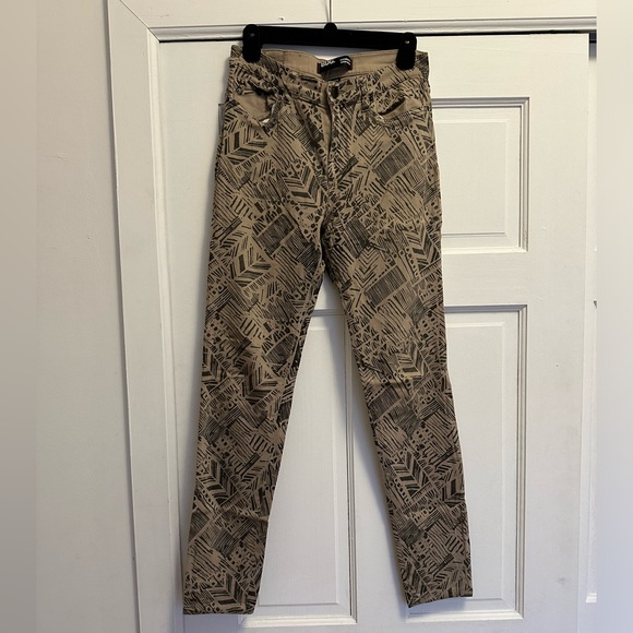 BDG HIGH WAISTED PATTERNED PANTS - Picture 2 of 5